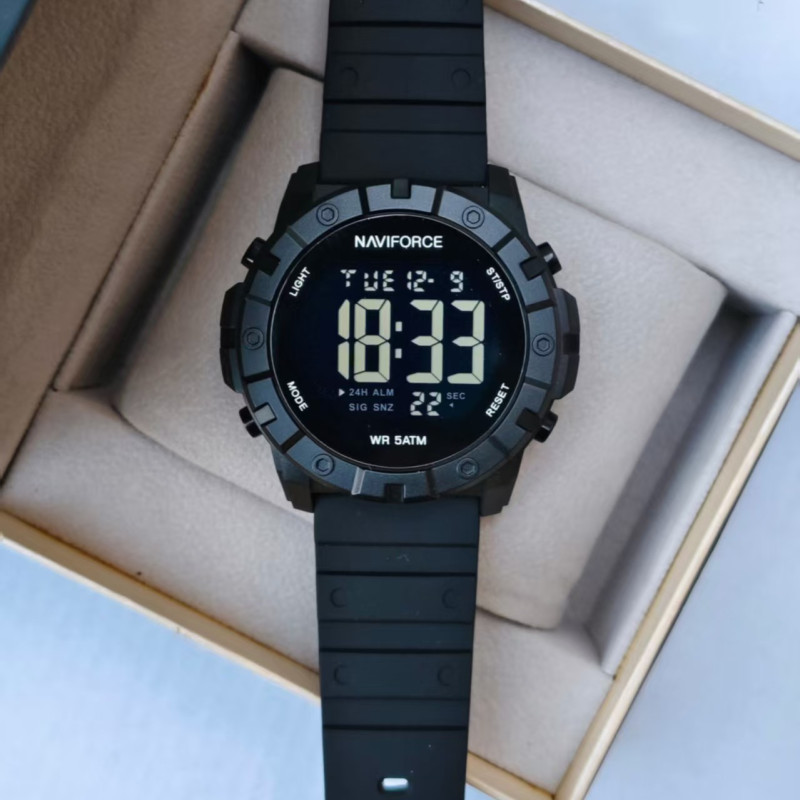 Naviforce-NF7110 waterdive military sports watch